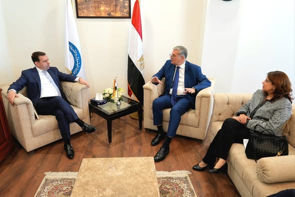 وزير البترول يستقبل وفدًا رفيع المستوى من شركة شل العالمية