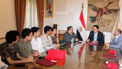 "هنو" يلتقي الفائزين بجوائز الدورة السابعة لمهرجان نجوم المسرح الجامعي ويهديهم “كارنيه أهلاً وسهلاً بالطلبة”