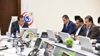 «عبد الغفار» يناقش عدداً من الإجراءات لتعزيز جودة الخدمات الصحية المقدمة للمواطنين