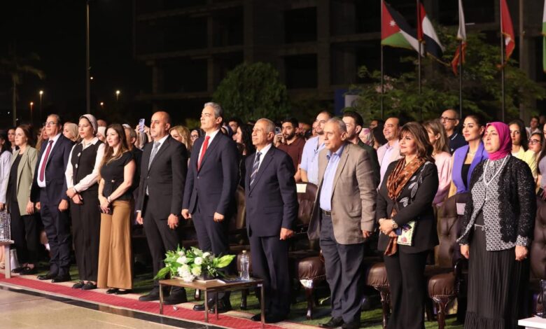 مشروعات تخرج طلاب كلية اللغة والإعلام بالأكاديمية العربية تجمع بين الإبداع والتقنيات الرقمية