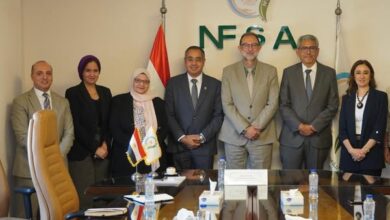 الهوبي يلتقي وفدًا من كلية التعليم المستمر بالجامعة الأمريكية بالقاهرة