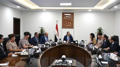 رئيس الوزراء يتابع الإجراءات التنفيذية لمشروع مبنى 4 بمطار القاهرة الدولي