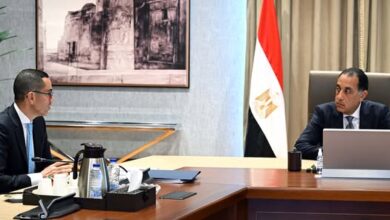 رئيس الوزراء يتابع مع وزير الاستثمار عدداً من ملفات العمل