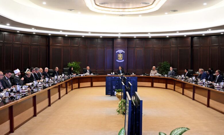 رئيس الوزراء يترأس الاجتماع الأسبوعي للحكومة بالعلمين الجديدة