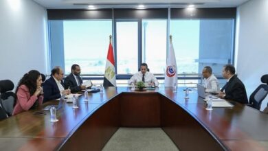 عبد الغفار يبحث التوسع في الخدمات الطبية لمبادرة رئيس الجمهورية لدعم صحة المرأة