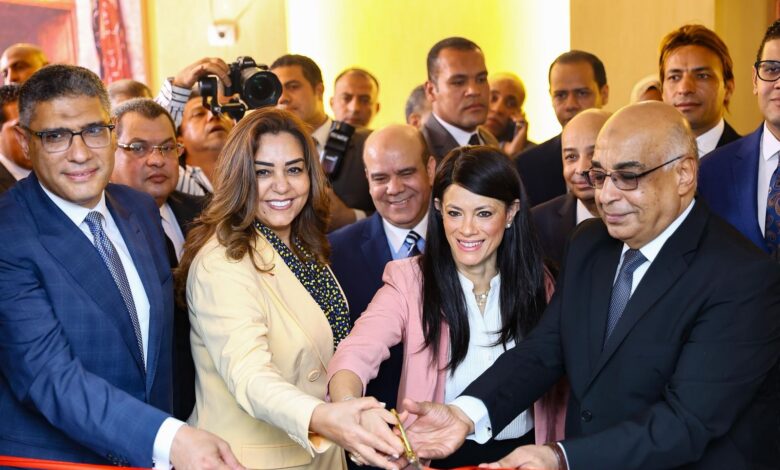وزراء العدل والتخطيط والتعاون والتنمية المحلية يفتتحون فرع توثيق محكمة جنوب الجيزة الابتدائية
