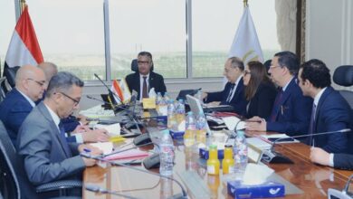 وزير التموين يجتمع مع رئيس مجلس ادارة الشركة المصرية لتجارة الجملة