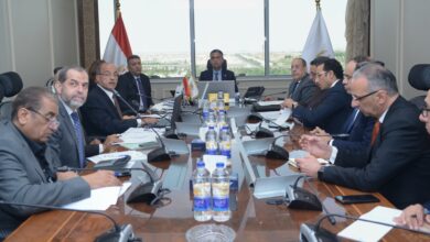 وزير التموين يعقد اجتماعًا مع قيادات شركة مخابز القاهرة الكبرى لمتابعة الأداء وتعزيز كفاءة التشغيل