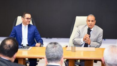 وزير الخارجية والهجرة يستقبل وزير الاستثمار والتجارة الخارجية