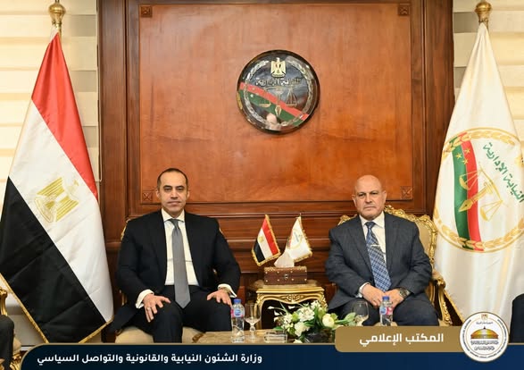 وزير الشئون النيابية والقانونية خلال لقائه رئيس النيابة الإدارية الهيئة تضطلع بدور وطني رفيع في ضبط العمل الإداري
