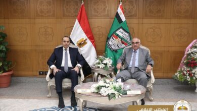 وزير الشئون النيابية والقانونية يلتقي رئيس هيئة قضايا الدولة في إطار تهنئتة المستشار الدكتور حسين مدكور