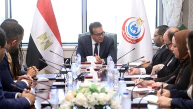 وزير الصحة يبحث مع شركة ساندوز تعزيز التعاون في توطين صناعة الأدوية ودعم المبادرات الصحية الرئاسية