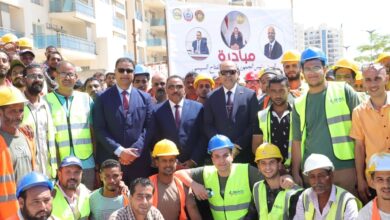 وزير العمل ومحافظ مطروح يتفقدان قوافل طبية تقدم خدمات صحية للعمالة غير المنتظمة بالعلمين