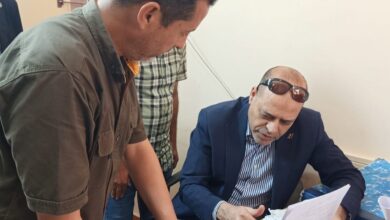 وزير العمل يقوم بزيارة مفاجئة إلى مكتبي عمل الضبعة والعلمين.. ويَتَفقدّ قطعة أرض للتوسع في تعدد أنشطة مكتب الضبعة