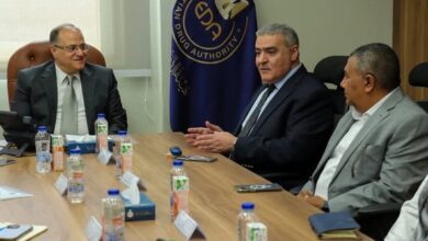 رئيس الدواء المصرية يبحث مع المصرية لتجارة الأدوية سبل ضمان توافر المستحضرات الدوائية