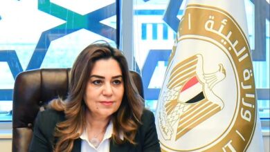 د .منال عوض تعلن نجاح جهود وزارة البيئة في إزالة كميات كبيرة من شباك صيد الطيور المهاجرة بشمال محمية البرلس