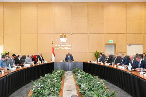 الشربيني يتابع موقف تنفيذ منطقة الأعمال المركزية بالعاصمة الإدارية الجديدة