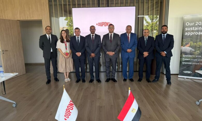 الشربيني يصل مدينة برشلونة الإسبانية ويلتقي مسئولي شركتي (DUPONT) و(IETOS) لاستعراض أحدث التقنيات العالمية المستخدمة في مجالات تنقية مياه الشرب ومعالجة الصرف الصحي