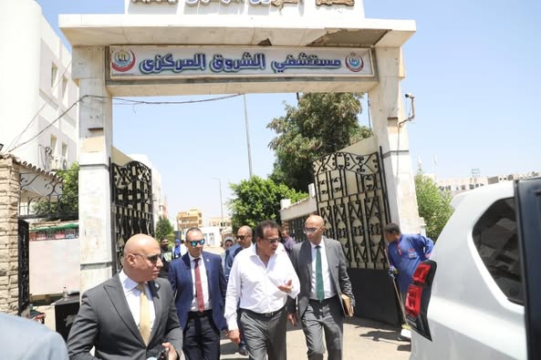 عبد الغفار يتفقد مستشفى الشروق المركزي في زيارة ميدانية مفاجئة