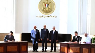 مدبولي يشهد توقيع عقد مشروع "أتوم سولار مصر" لإقامة مجمع صناعي لإنتاج الخلايا والألواح الشمسية وتخزين الطاقة بـ "اقتصادية قناة السويس"