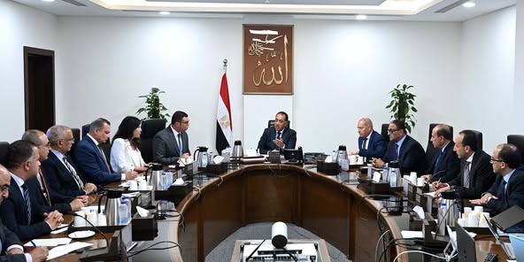 رئيس الوزراء يتابع مشروعات إعادة إحياء "وسط البلد" والقاهرة الخديوية