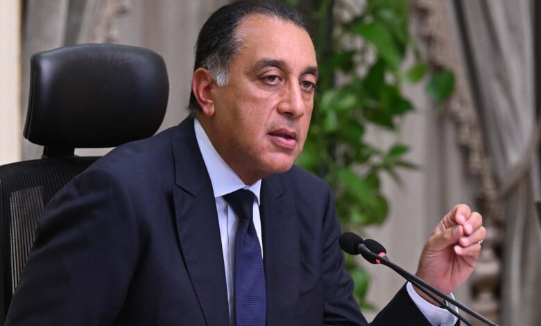 رئيس الوزراء يُتابع جهود تنفيذ الإجراءات الخاصة بخفض الانبعاثات والتحول الأخضر المُستدام