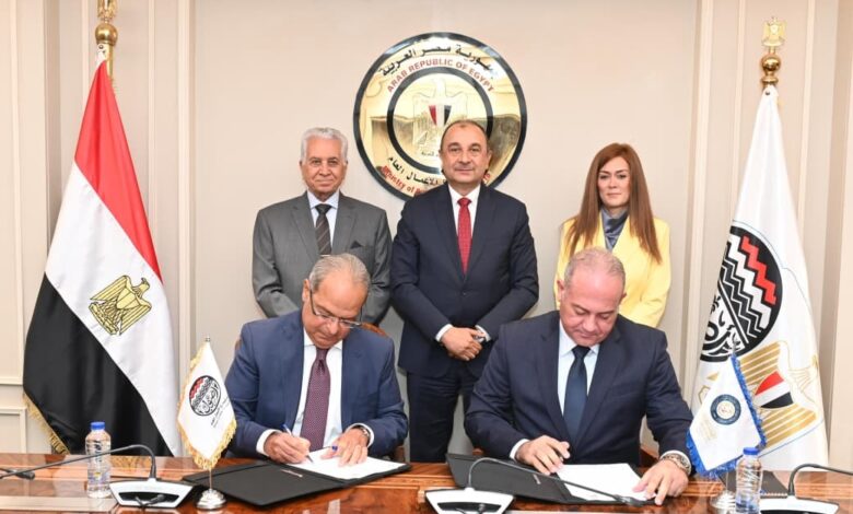 شيمي يشهد توقيع بروتوكول تعاون بين الوزارة والأكاديمية العربية للعلوم الإدارية والمالية والمصرفية