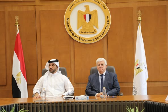 عاشور يبحث سبل التعاون مع نائب حاكم الشارقة ورئيس جامعة الشارقة