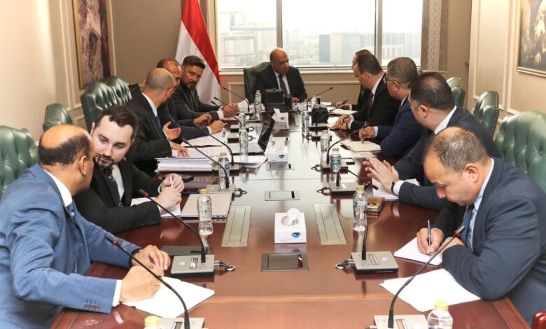 عصمت يبحث مع مدير الطاقة النووية الروسية ورئيس الهيئة العربية للتصنيع توطين صناعة الأنظمة والمعدات والمهمات الكهربائية