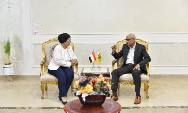 محافظ شمال سيناء يستقبل نائب وزير الصحة لتعزيز تنفيذ الخطة العاجلة للسكان والتنمية (2025-2027)