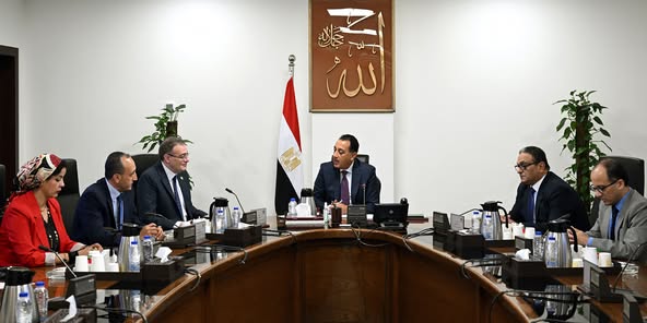 مدبولي يبحث مع رئيس المركزي للتنظيم والإدارة جهود الجهاز في تطوير العمل الإداري وتنفيذ خطط الإصلاح المؤسسي