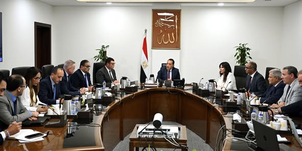 مدبولي يُتابع الإجراءات والموقف التنفيذي لمشروعات تحلية مياه البحر