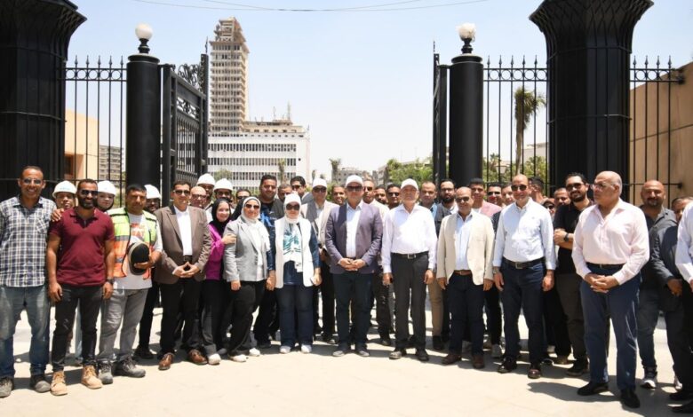 وزير الإسكان ومحافظ القاهرة يتفقدان مشروع إحياء حديقة الأزبكية ضمن مشروعات تطوير القاهرة الخديوية