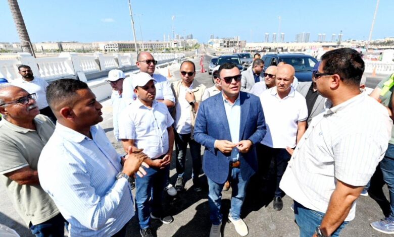 وزير الإسكان يتفقد مشروع سكن لكل المصريين وكوبري 3" بالعلمين الجديدة