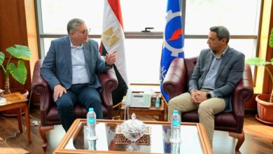 وزير البترول يلتقي محافظ السويس في مستهل زيارته للمحافظة لبحث سبل التعاون المشترك