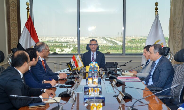 وزير التموين يعقد اجتماعًا لمتابعة جهود الوزارة في مواجهة حالات الغش التجاري وحماية حقوق المستهلكين