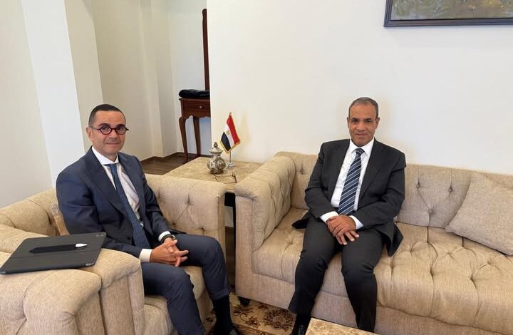 وزير الخارجية والهجرة يلتقي وزير الاستثمار والتجارة الخارجية