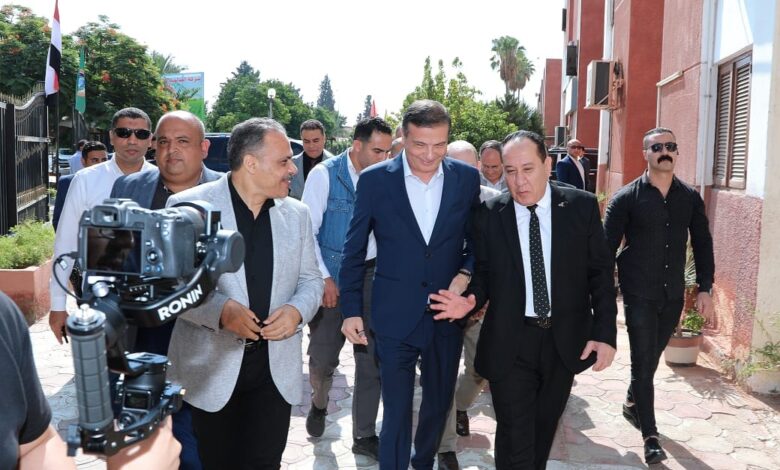 وزير الزراعة ومحافظ الشرقية يتفقدان مشروع الصالحية الزراعي المتكامل