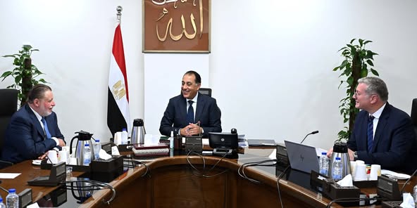 مدبولي يتابع جهود توفير المنتجات البترولية وموقف سداد مستحقات الشركاء الأجانب في قطاع البترول