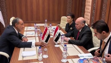 لقاء ثنائي بين وزيري خارجية مصر والعراق على هامش الدورة الاستثنائية لمجلس وزراء خارجية منظمة التعاون الإسلامي بجدة