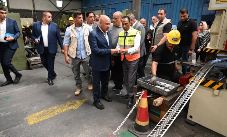 الوزير يتفقد موقع مجمع مرغم ٣ الجاري إنشاؤه بمحافظ الإسكندرية ويلتقي العاملين بمجمعي مرغم ١ و٢