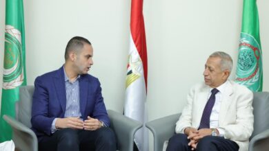 د. الطيب يبحث مع رئيس الأكاديمية العربية للعلوم والتكنولوجيا والنقل البحري سبل التعاون في مجال التدريب وتنمية الكوادر
