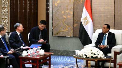 رئيس الوزراء يلتقي رئيس شركة هندسة الطاقة الصينية