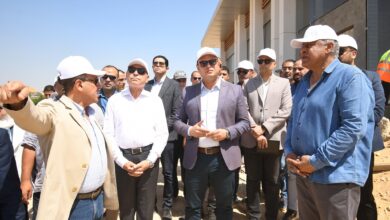 وزير الإسكان ومحافظ القاهرة يتفقدان مكونات مشروع حدائق تلال الفسطاط بمنطقة مصر القديمة