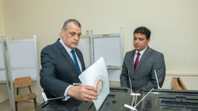 وزير الدولة للإنتاج الحربي يُدلي بصوته في انتخابات مجلس الشيوخ