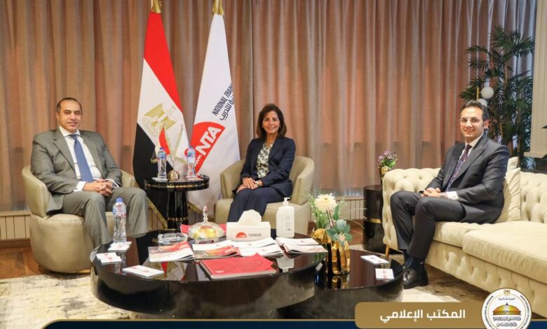 وزير الشئون النيابية والقانونية والتواصل السياسي يلتقي المدير التنفيذي للأكاديمية الوطنية للتدريب