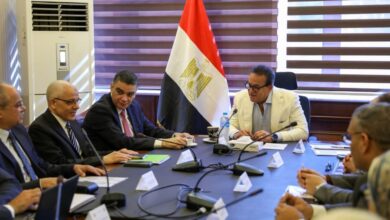 وزير الصحة يستقبل رئيس هيئة الشراء الموحد وقيادات شركة جريفلز إيجيبت لبحث تعزيز التعاون وتوطين صناعة مشتقات البلازما