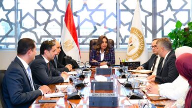 وزيرة التنمية المحلية والقائم بأعمال وزير البيئة تستعرض الموقف التنفيذي وآخر مستجدات ما تم تنفيذه بمشروع شرم الشيخ خضراء "جرين شرم"