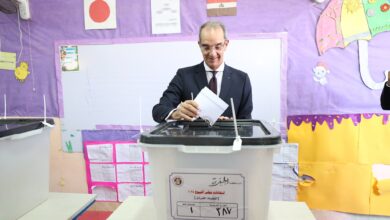 وزير الاتصالات وتكنولوجيا المعلومات يُدلي بصوته في انتخابات مجلس الشيوخ