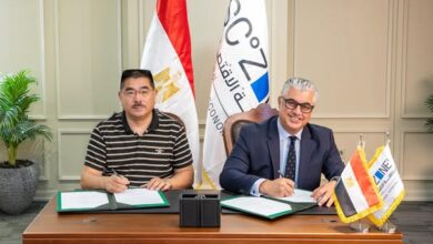 اقتصادية قناة السويس توقع عقد مشروع شوانفينج الصينية للملابس الجاهزة بالقنطرة غرب